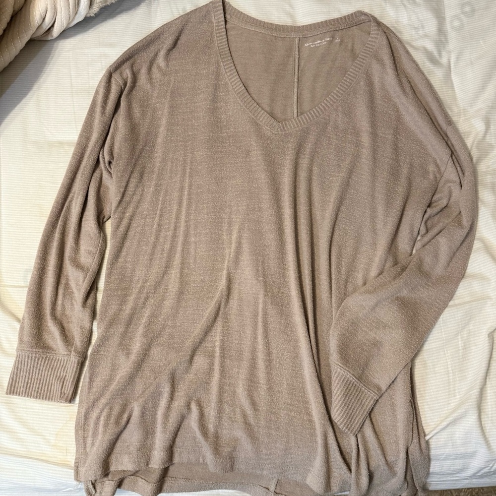 Abercrombie lightweight sweater